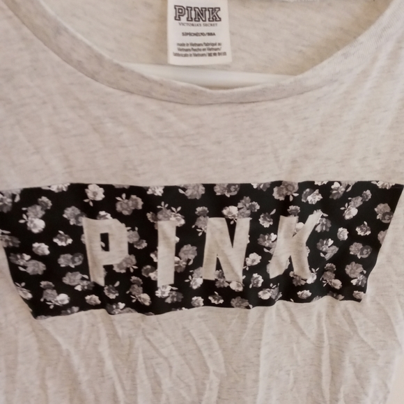 Pink by Victoria's Secret t-shirt - Picture 3 of 4